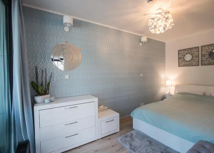 Unia 12 Basen&spa Apartamento *